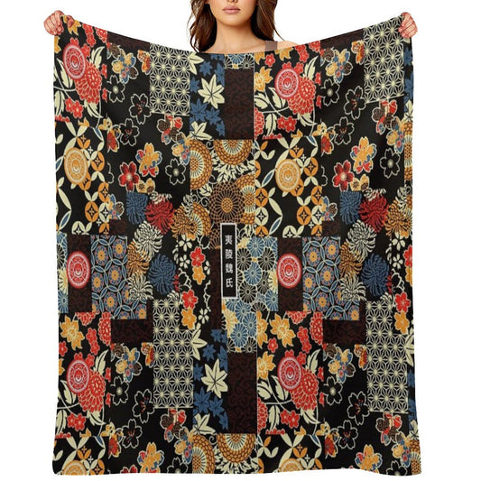 Yiling Wei Kimono [SEAMLESS] Throw Blanket