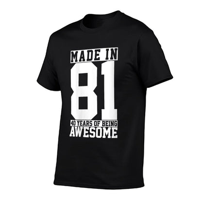 Womens 40th Birthday Gift 40 Years Vintage Awesome Since 1981  Relaxed-fit T-Shirt