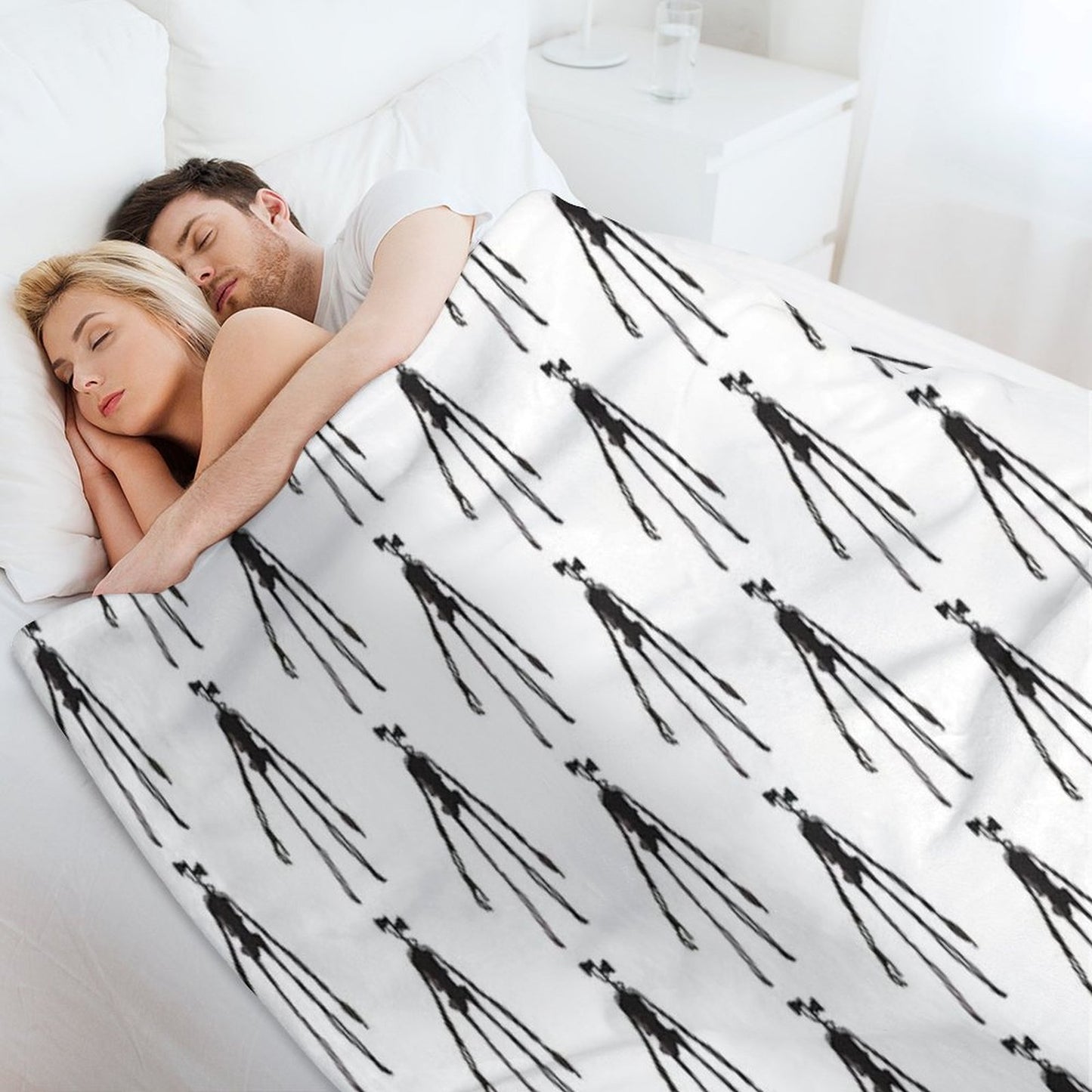 Siren Head Figurine Throw Blanket