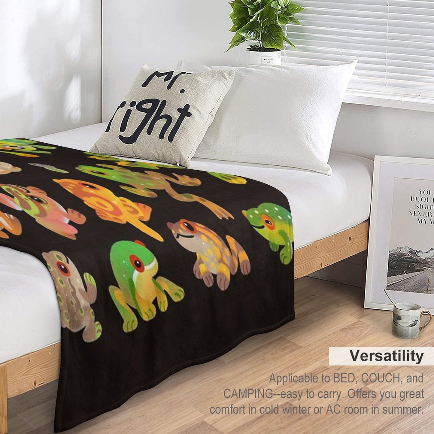 Tree Frog - Dark Throw Blanket