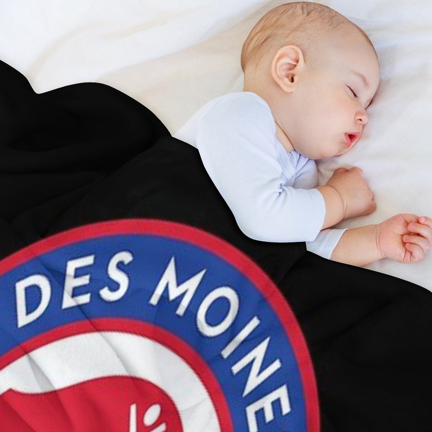 Des Moines Buccaneers Throw Blanket