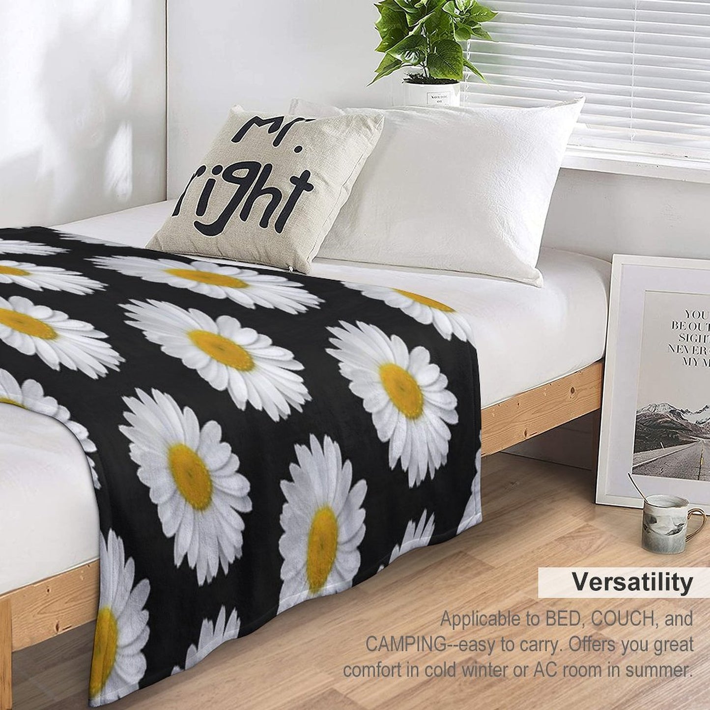 Modern Simple Elegant White Daisy Flowers on Black Throw Blanket
