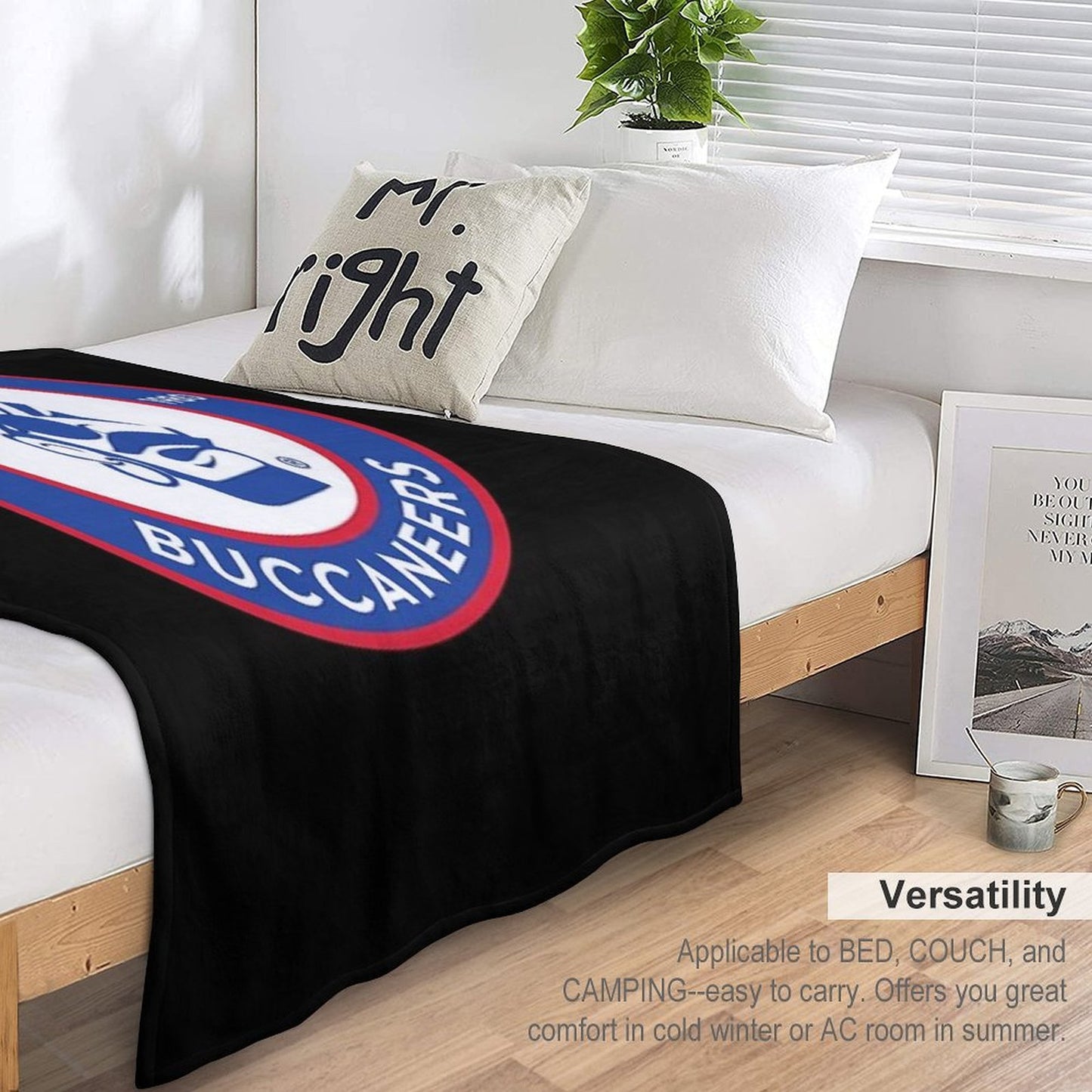 Des Moines Buccaneers Throw Blanket