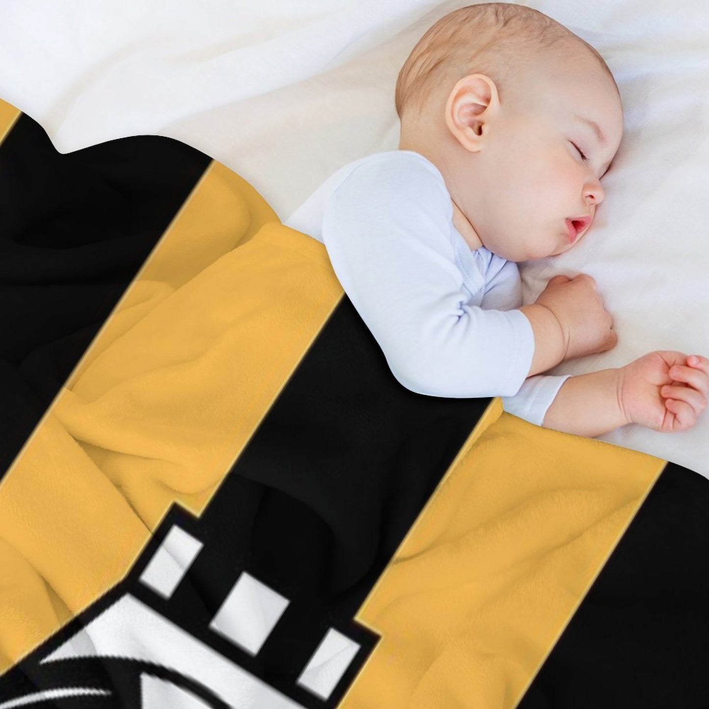 Cambridge United FC Logo - Stripes Throw Blanket