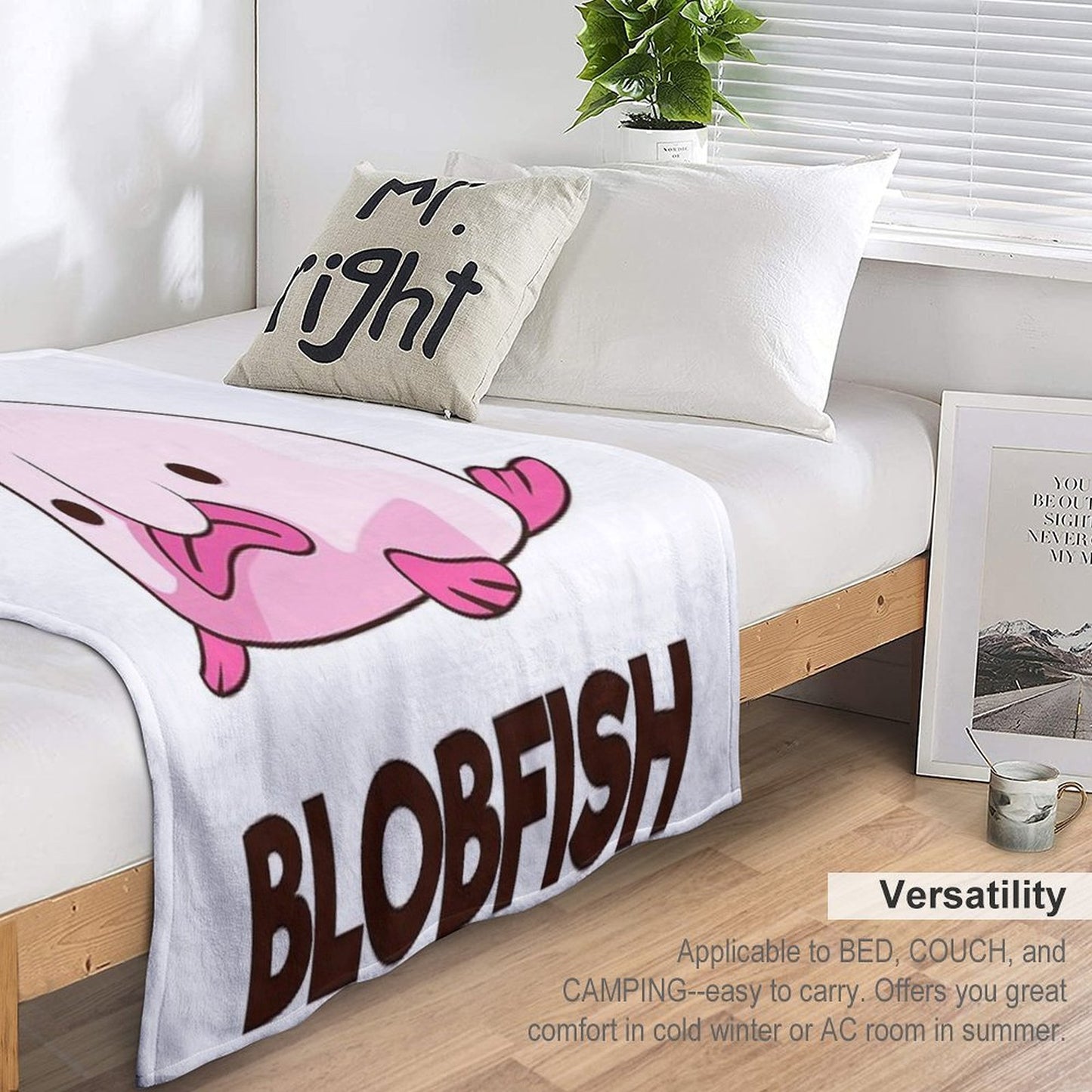JUST A GIRL WHO LOVES BLOBFISH Throw Blanket