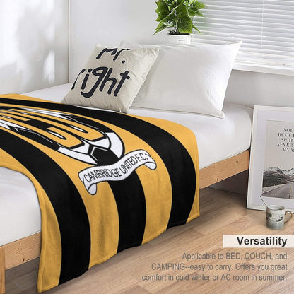Cambridge United FC Logo - Stripes Throw Blanket