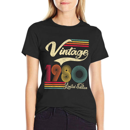 1980 40th Birthday Gift Vintage Retro Men Women 40 Years Old  Affordable Price T-Shirt