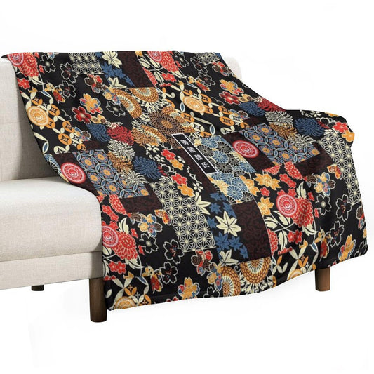 Yiling Wei Kimono [SEAMLESS] Throw Blanket