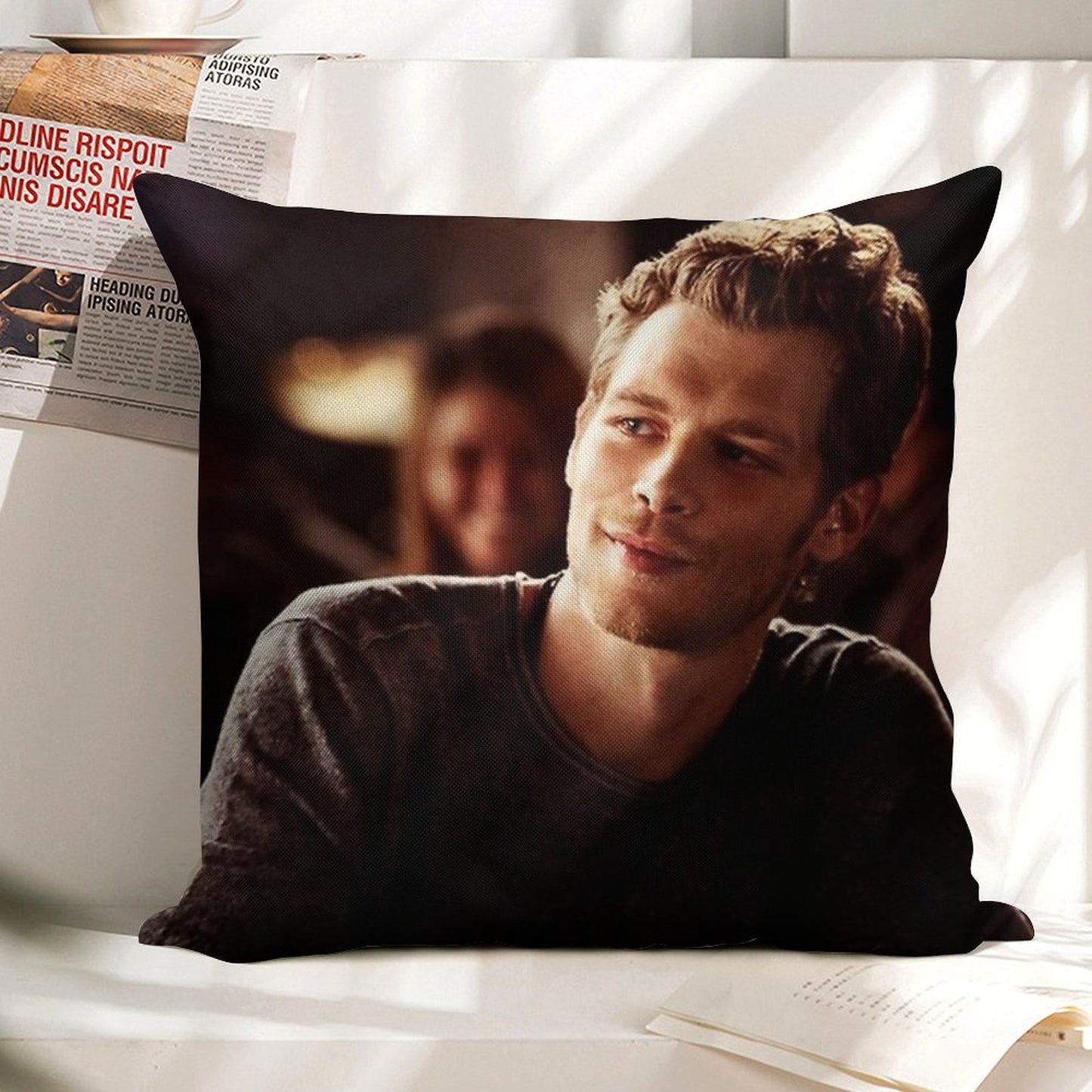 Klaus Mikaelson Linen Throw Pillow Cover
